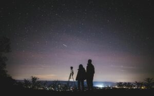 Descubre cuál es la diferencia entre astronomía y astrología